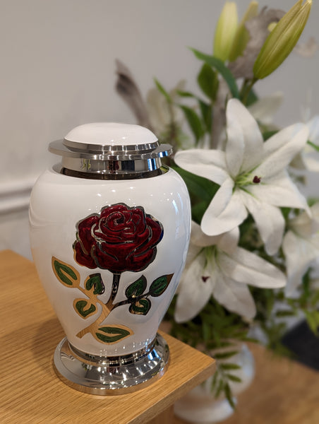 Urne en laiton avec Rose